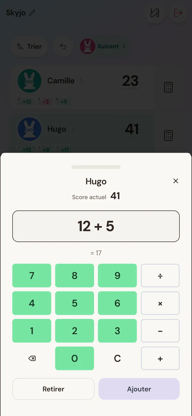 La saisie d'un score : le pavé numérique calcule 12 + 5 = 17 avant de l'ajouter.